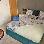 Holiday home Quirky & Comfortable *