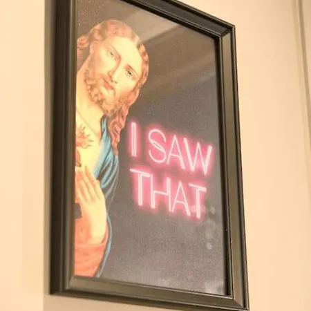 Quirky & Comfortable *