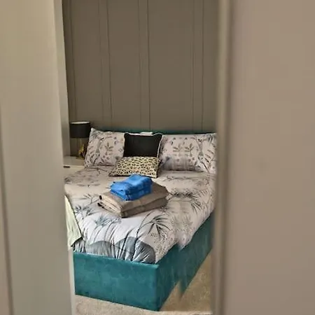 Quirky & Comfortable *